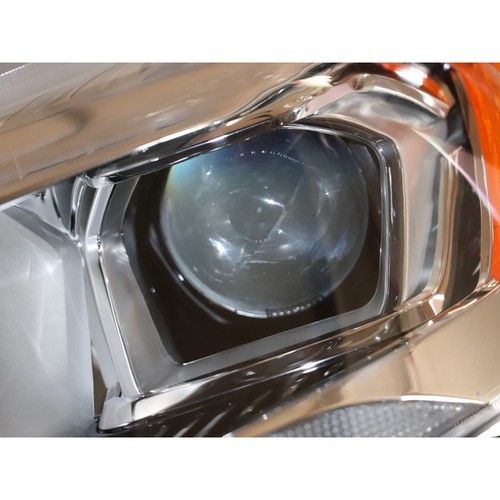 2017-2019 Ford Escape Left Driver Halogen Headlight Assembly LED DRL Clear Lens - Image 9