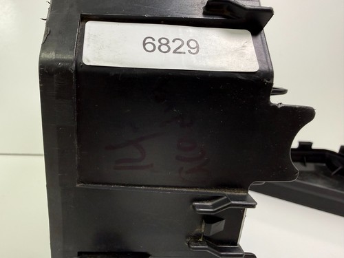 2013-2014 Chevrolet Traverse GMC Acadia Engine Fuse Box OEM 22933345 - Image 8