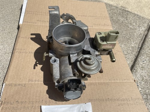 Toyota 4Runner Throttle Body Valve Assembly 3.4L V6 22210-62220 OEM 1996-2001 - Image 3