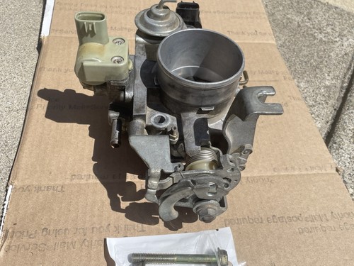 Toyota 4Runner Throttle Body Valve Assembly 3.4L V6 22210-62220 OEM 1996-2001 - Image 5