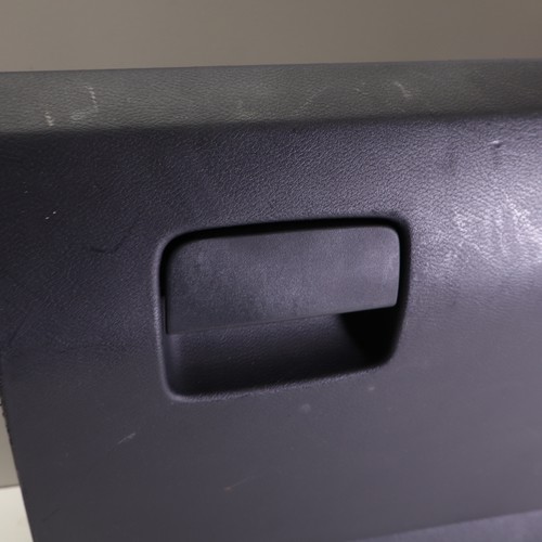 2022-2024 Nissan Frontier Glove Compartment Storage Box 68210-9Bu1a - Image 2